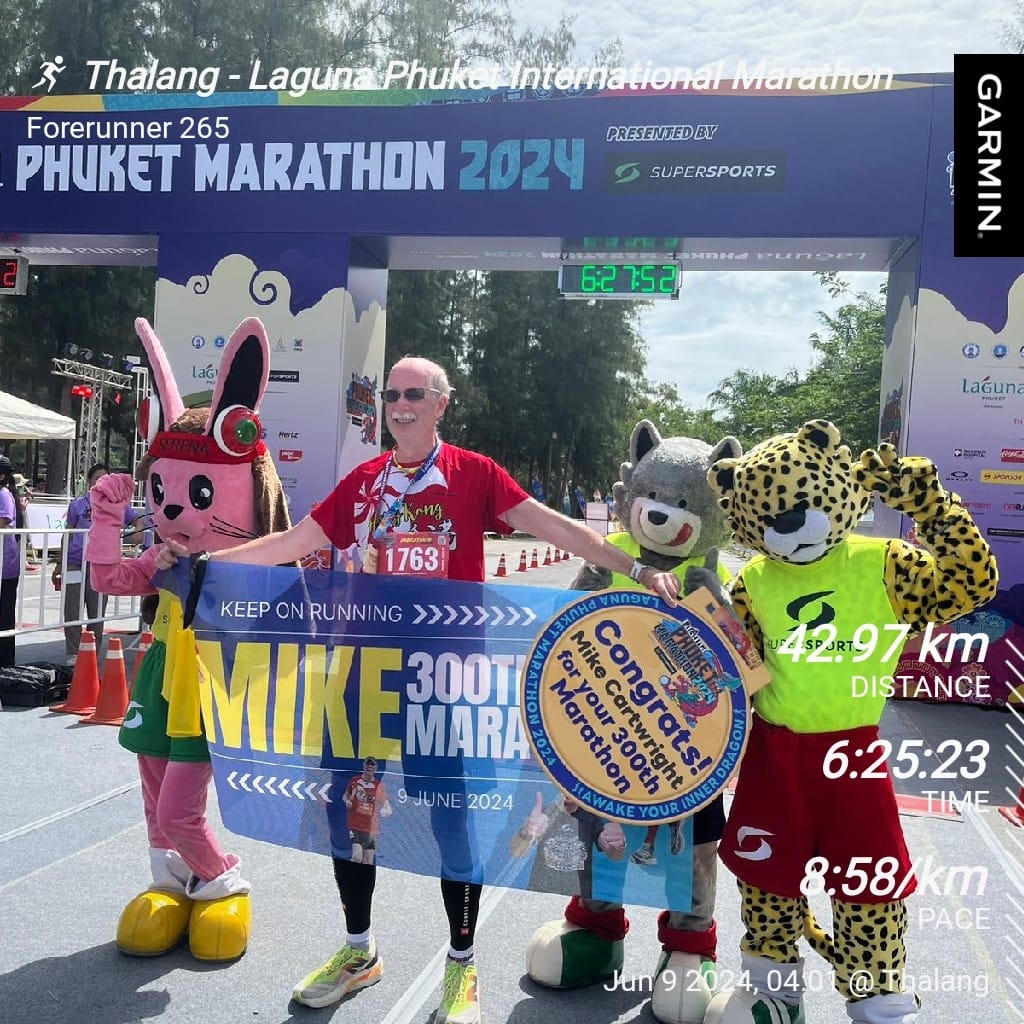 Mike Cartwright completes 300th Marathon at Laguna Phuket Marathon.