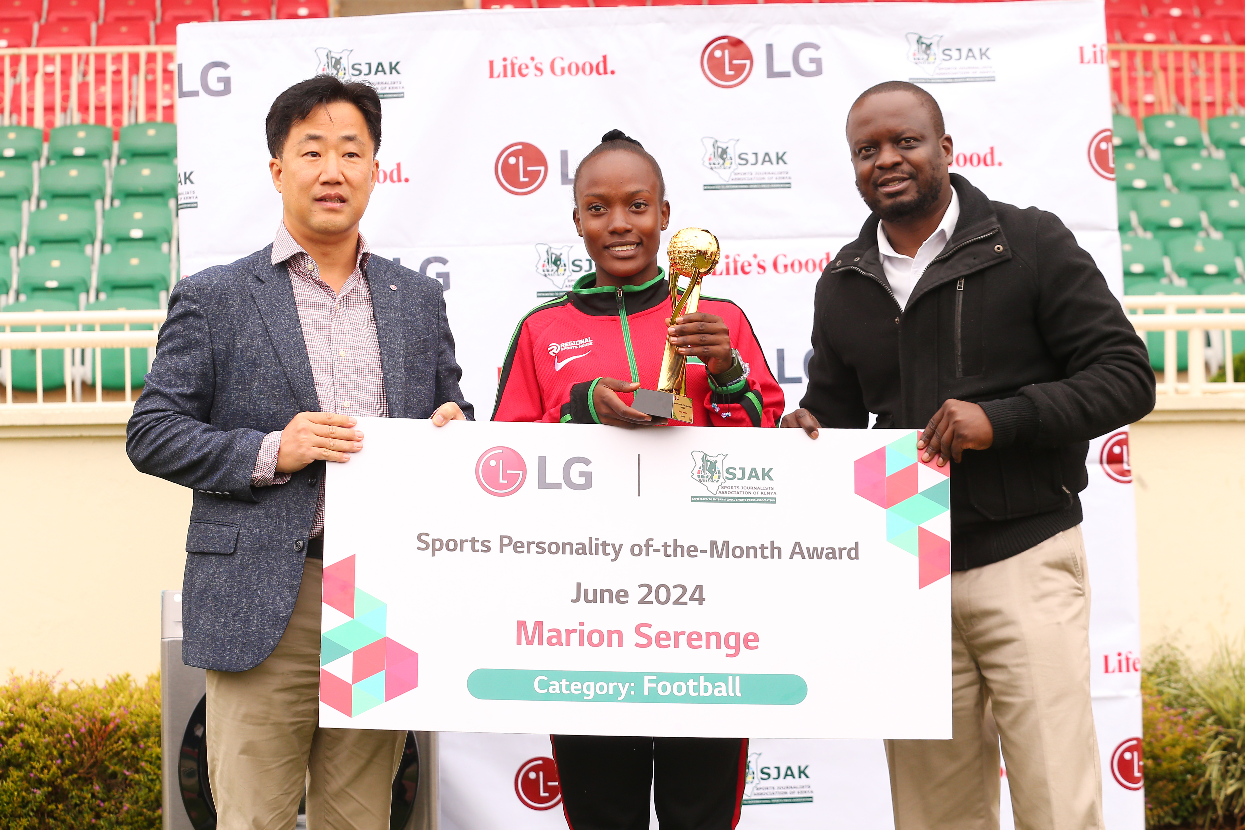 Harambee Starlets player Marion Serenge receives LG/SJAK Sports Personality award for the month of June